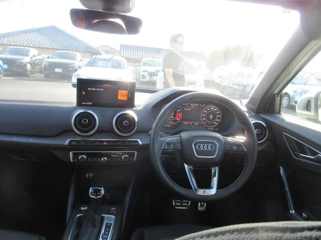 Audi SQ2 — фото 2