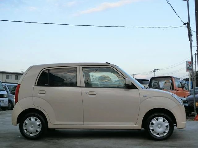 Nissan PINO — фото 4