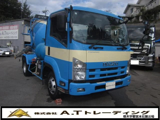 Isuzu FORWARD — фото 1