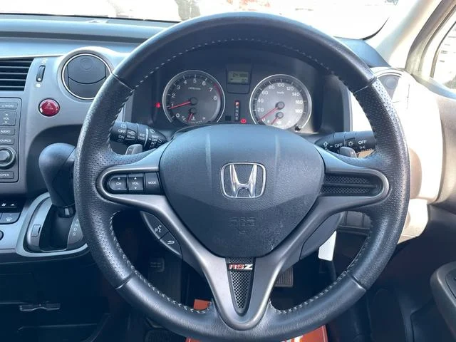 Honda STREAM — фото 2