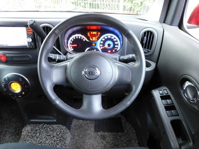 Nissan CUBE — фото 2