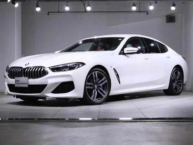 BMW 8-Series — фото 1