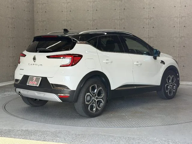 Renault CAPTUR — фото 2