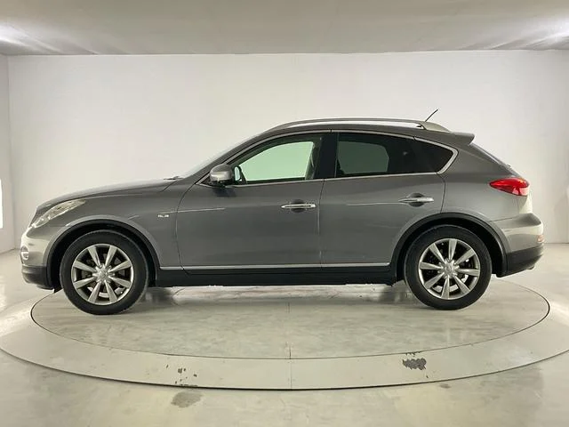 Nissan SKYLINE CROSSOVER — фото 4