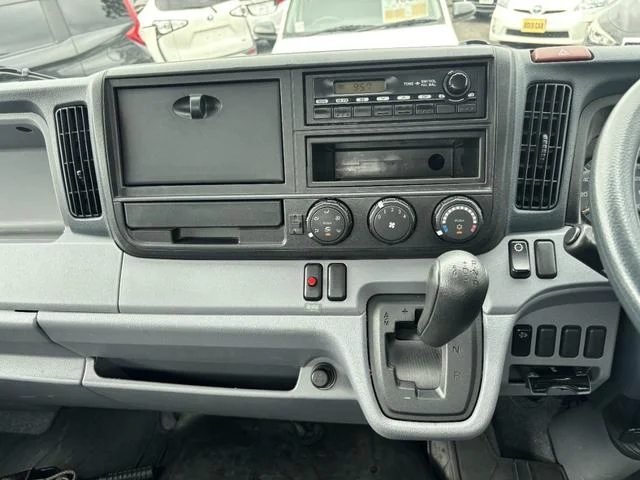 Nissan NT450 ATLAS — фото 3