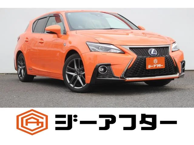 Lexus CT — фото 1