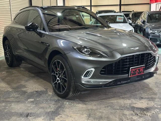 ASTON MARTIN DBX — фото 3