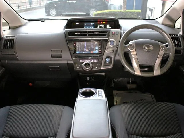 Daihatsu MEBIUS — фото 4