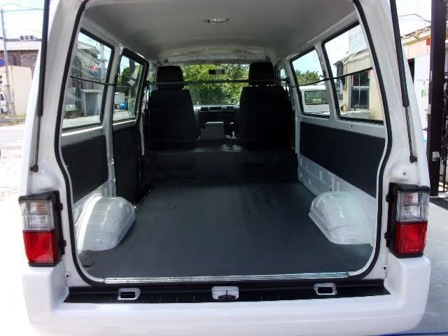 Mazda BONGO VAN — фото 3