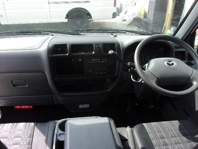 Mazda BONGO VAN — фото 3