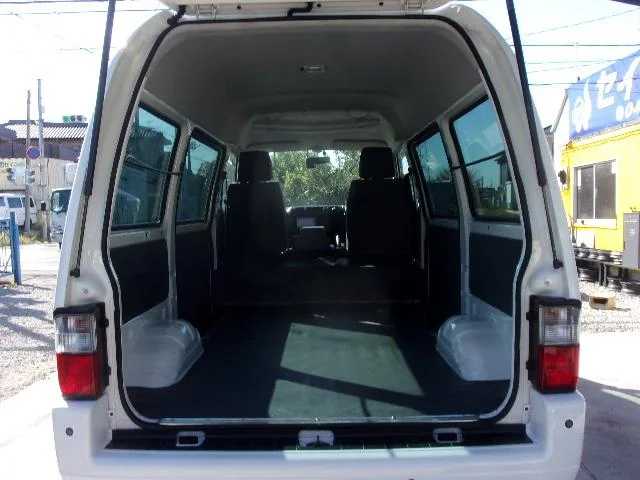 Mazda BONGO VAN — фото 2
