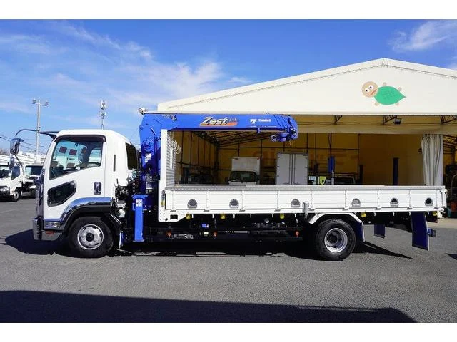 Isuzu FORWARD — фото 3