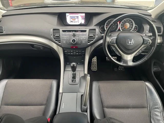 Honda ACCORD TOURER — фото 2