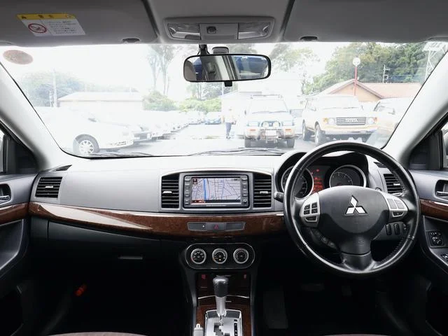 Mitsubishi GALANT FORTIS — фото 2