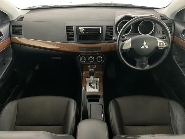 Mitsubishi GALANT FORTIS — фото 2