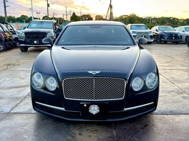 Bentley FLYING SPUR — фото 2