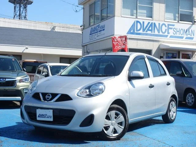 Nissan MARCH — фото 1