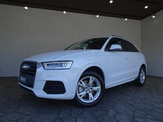 Audi Q3 — фото 1