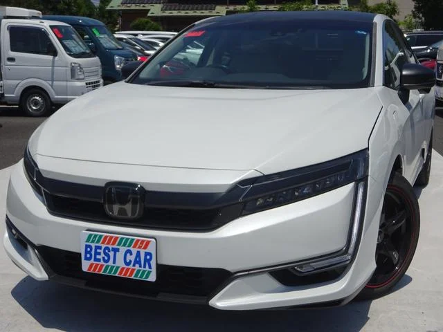 Honda CLARITY PHEV — фото 1