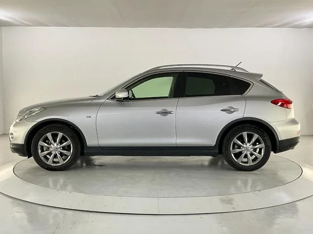 Nissan SKYLINE CROSSOVER — фото 4