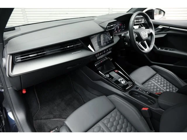 Audi RS3 SPORTBACK — фото 3