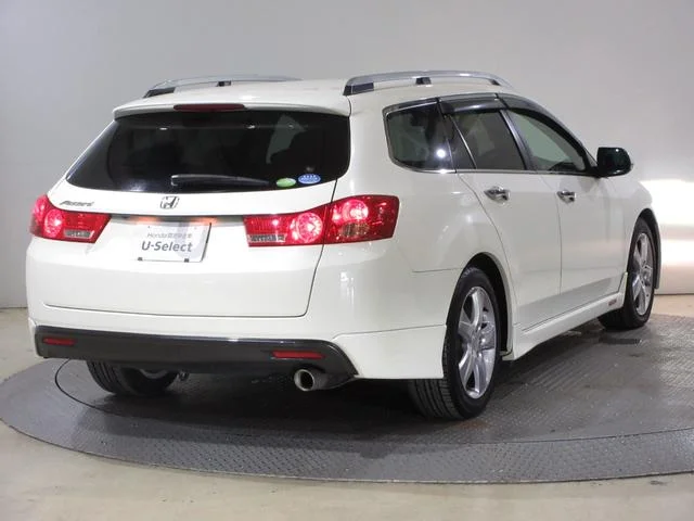 Honda ACCORD TOURER — фото 6