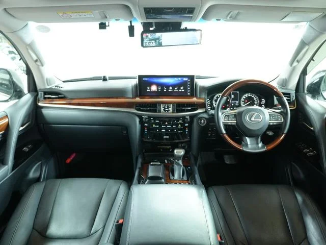 Lexus LX — фото 2
