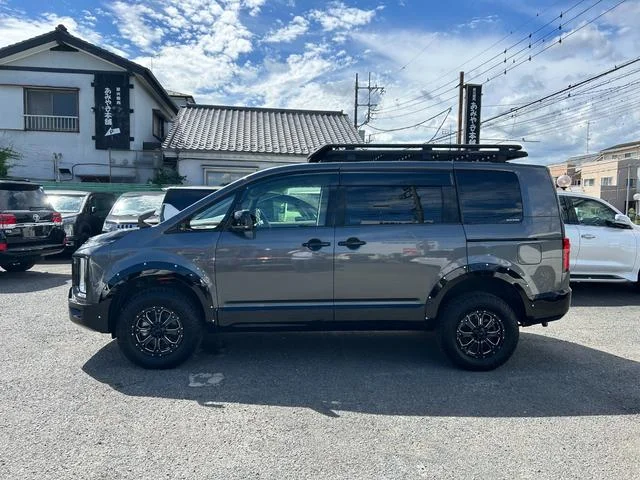 Mitsubishi DELICA D5 — фото 4