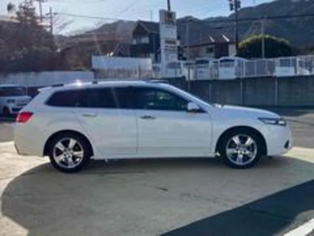 Honda ACCORD TOURER — фото 6