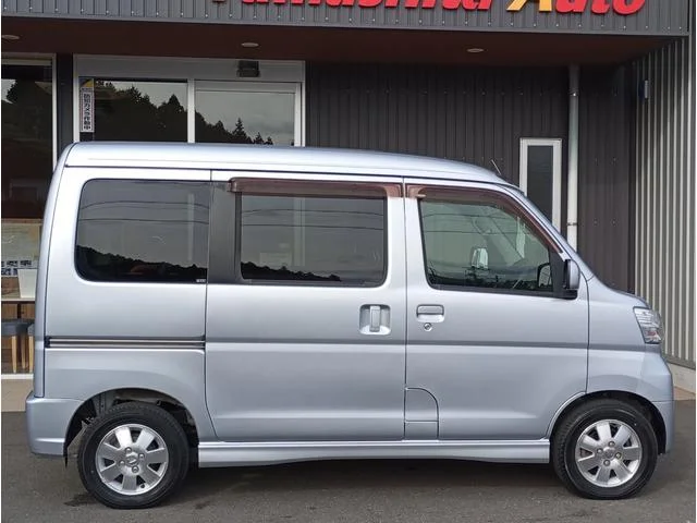 Daihatsu ATRAI WAGON — фото 4