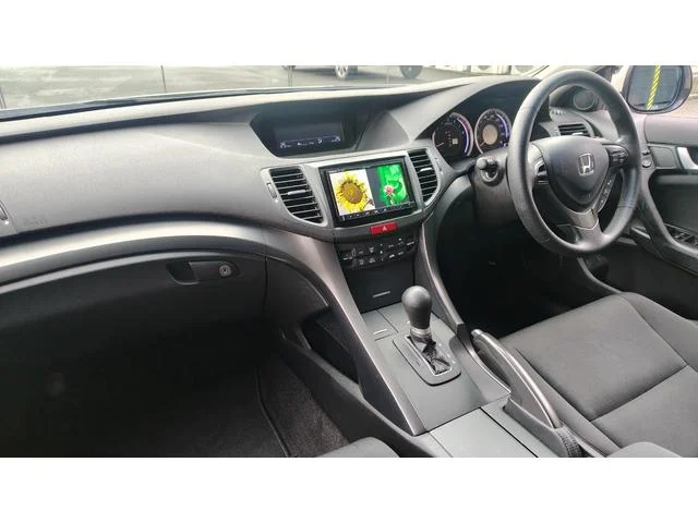 Honda ACCORD TOURER — фото 2