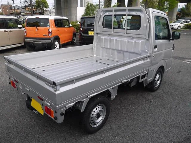Nissan CLIPPER TRUCK — фото 4