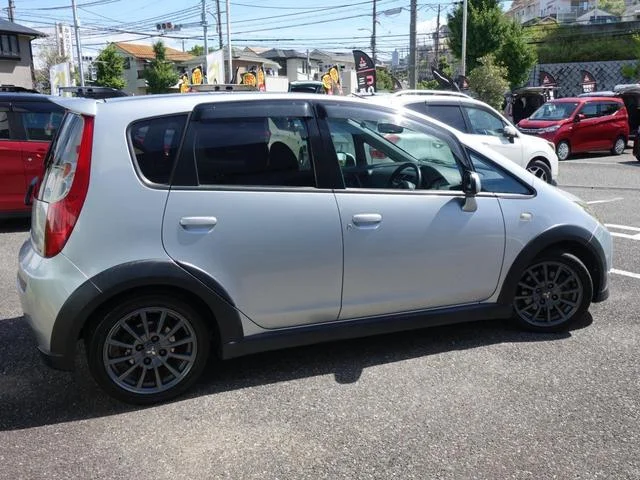Mitsubishi COLT — фото 4