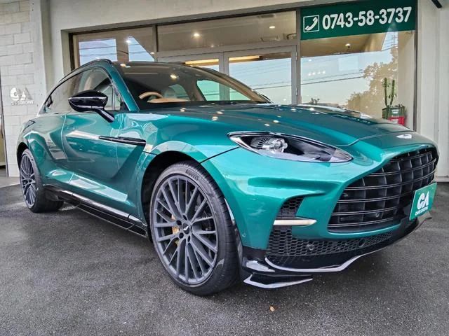 ASTON MARTIN DBX — фото 1