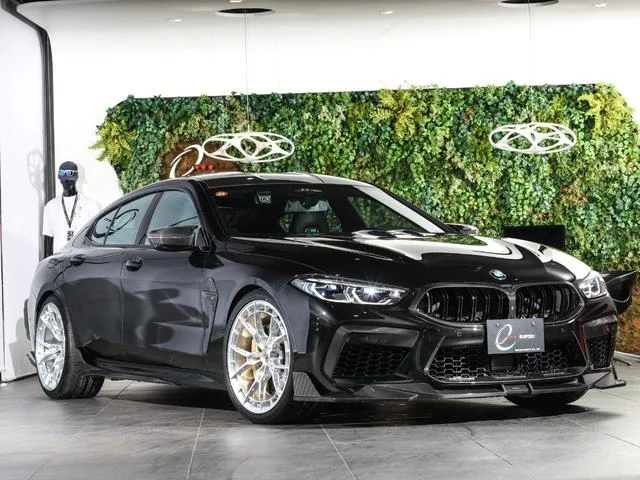 BMW M8 — фото 1