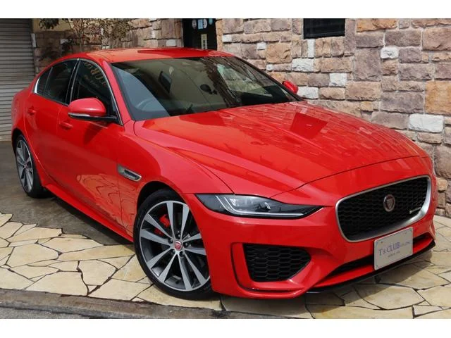 Jaguar XE — фото 1