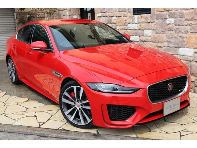 Jaguar XE — фото 3