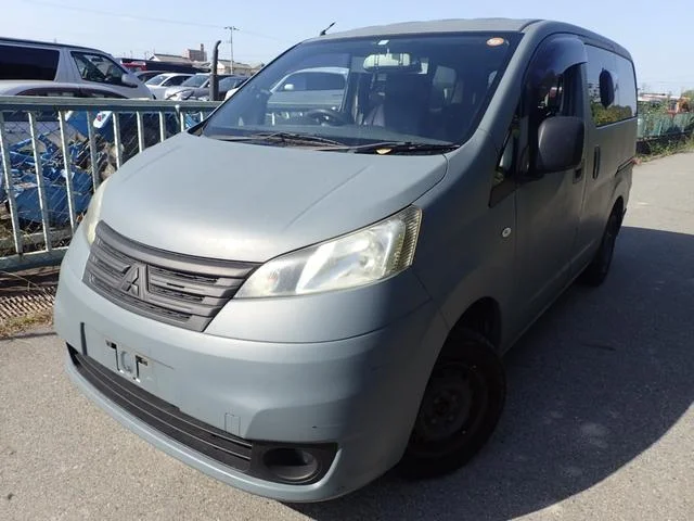 Mitsubishi DELICA D3 — фото 4