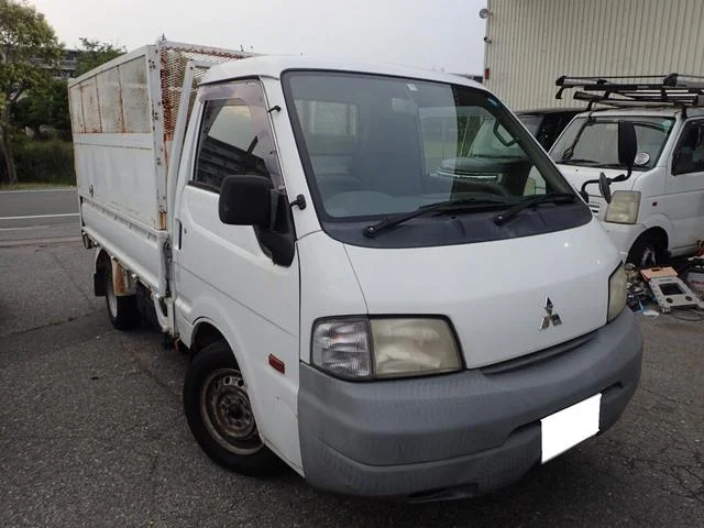 Mitsubishi DELICA TRUCK — фото 1