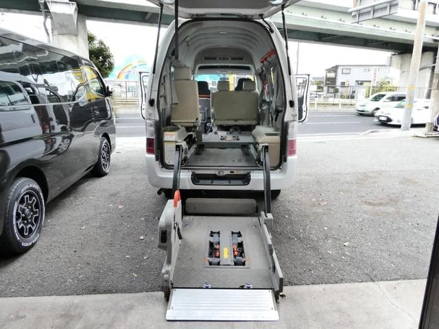 Nissan CARAVAN BUS — фото 1