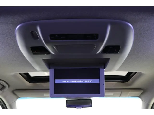 Nissan ELGRAND — фото 4