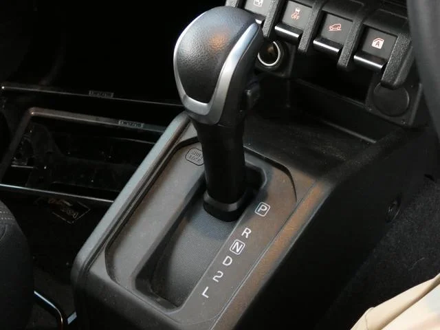 Suzuki JIMNY SIERRA — фото 4