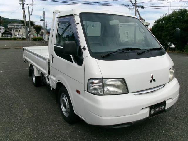 Mitsubishi DELICA TRUCK — фото 3