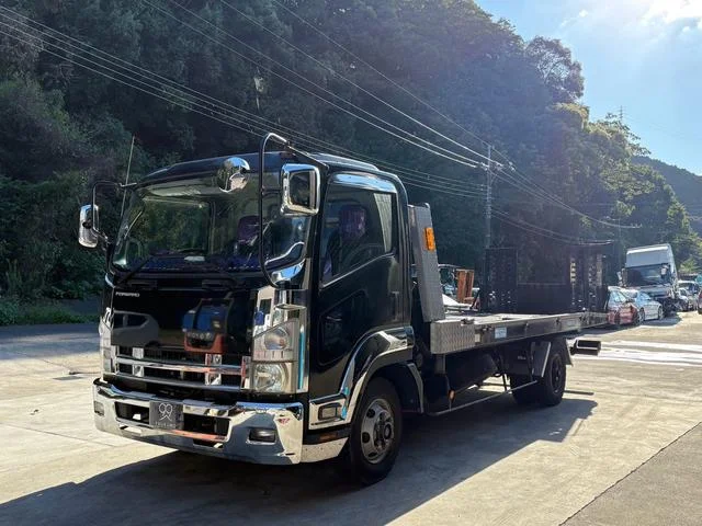 Isuzu FORWARD — фото 1
