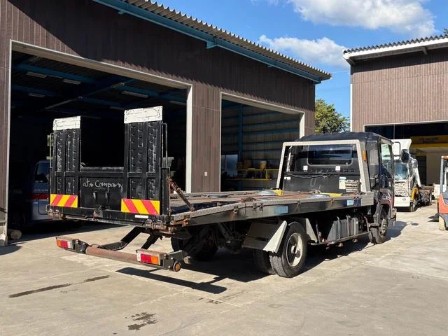 Isuzu FORWARD — фото 4