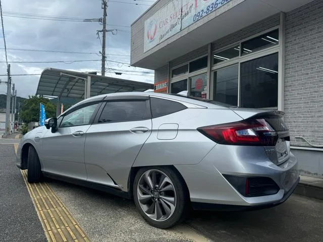 Honda CLARITY PHEV — фото 6