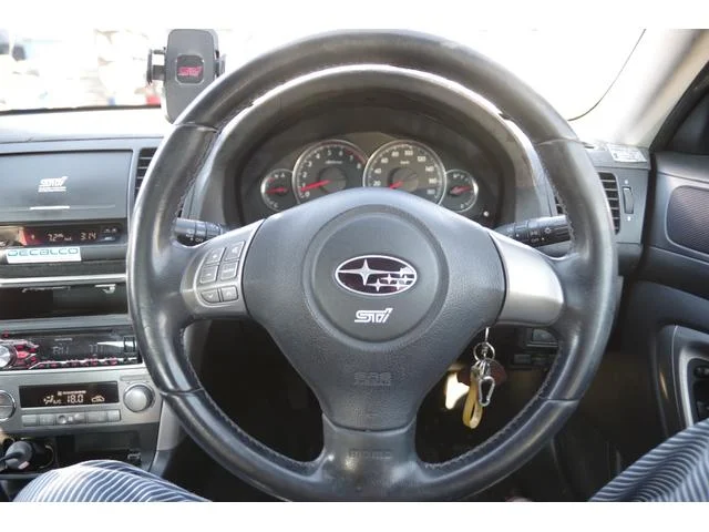 Subaru LEGACY B4 — фото 3