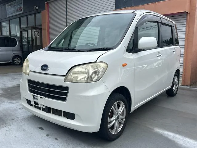 Subaru LUCRA — фото 1