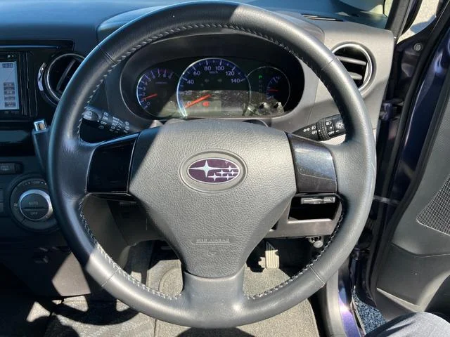Subaru LUCRA — фото 4