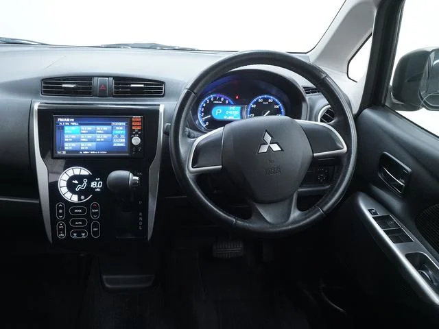 Mitsubishi EK CUSTOM — фото 3